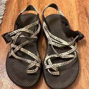 Lightly used. Worn less than 8 times.